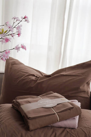 By Lien Delicate Sengesett 200x220 - Oxford Tan