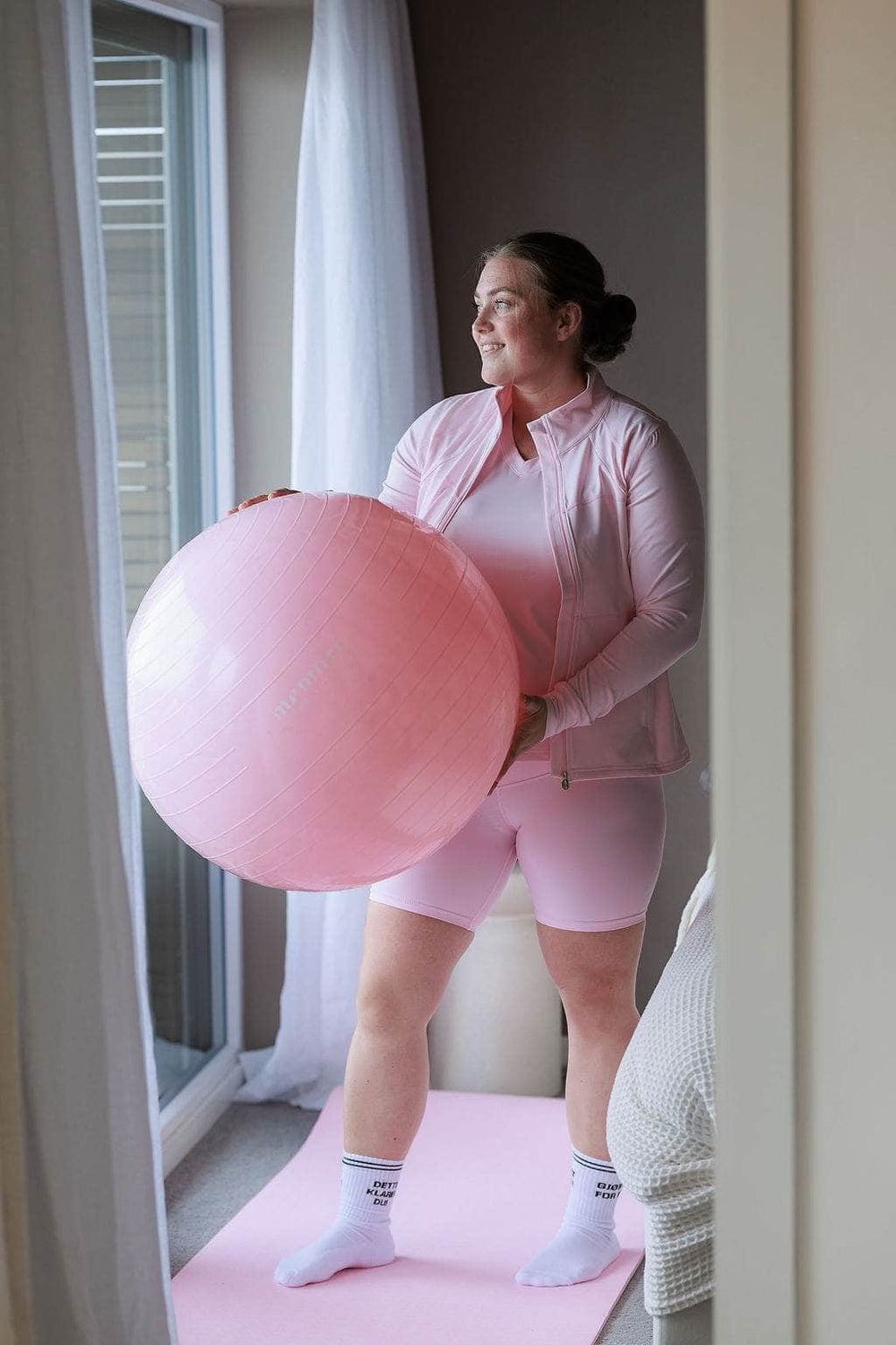 By Lien Namaste Yogaball – Rosa (75 cm)