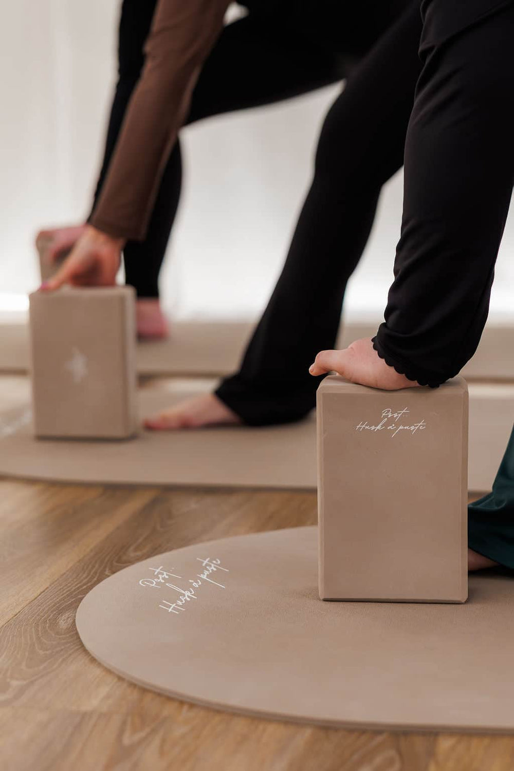 By Lien Namaste Yogamatte - Beige - inkl treningsprogram