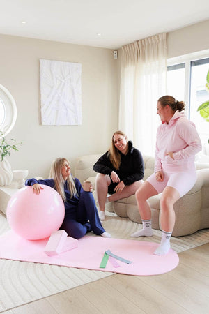Memoré Namaste og Zen treningspakke: Yogamatte, yogablokker, yogaball, løpevest, strikker og hoppetau i rosa (spar 545,-)