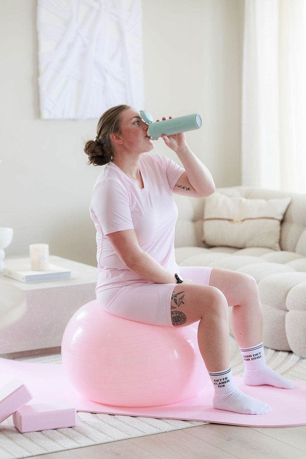 Memoré Namaste Yogabundle inkl Yogaball, Yogamatte og Yogablokker i rosa - med treningsprogram (spar 298,-)